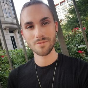 Meet your Posher, Jaye